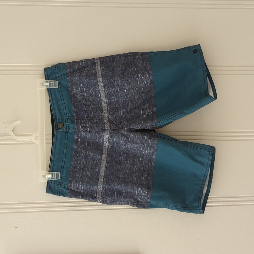 Quicksilver green & grey boardshorts amphibian in 28